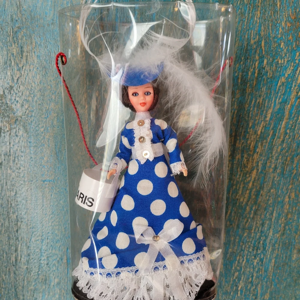 Vintage Paris Souvenir Doll ~ Mid-Century ~ Sweetly Chic!